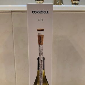 BRAND NEW Corkcicle Air